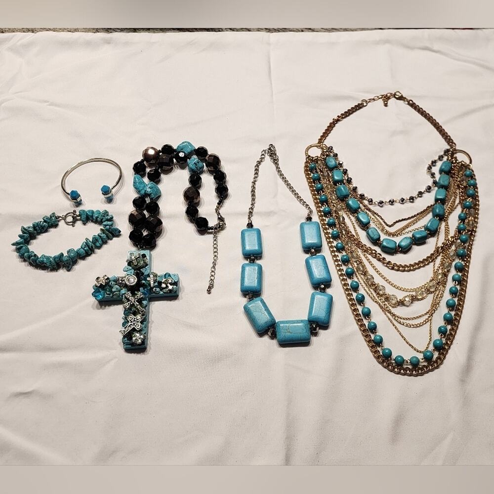 LOT of turquoise cross beaded‎ stone necklaces and bracelets